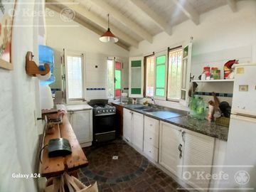 Quinta en venta. El Pato, sobre lote de 1200 m2. 6 ambientes con Pileta