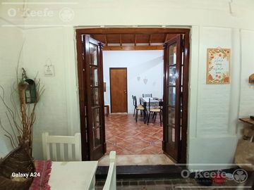 Quinta en venta. El Pato, sobre lote de 1200 m2. 6 ambientes con Pileta
