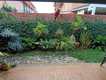 Vendo Casa De Dos Plantas En Conjunto Residencial La Herrería 5, Hacienda El Castillo.