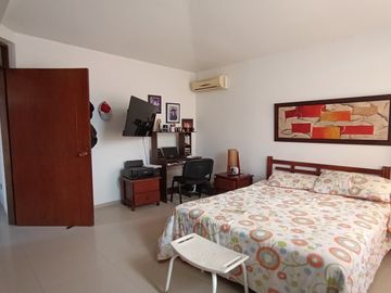 Vendo Casa De Dos Plantas En Conjunto Residencial La Herrería 5, Hacienda El Castillo.