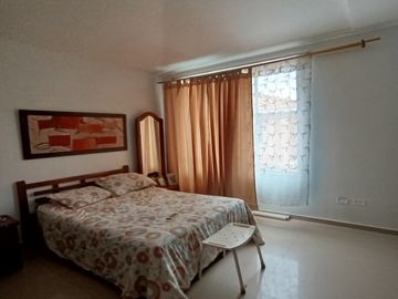 Vendo Casa De Dos Plantas En Conjunto Residencial La Herrería 5, Hacienda El Castillo.
