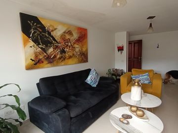 Vendo Casa De Dos Plantas En Conjunto Residencial La Herrería 5, Hacienda El Castillo.
