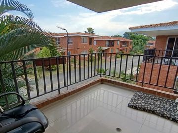 Vendo Casa De Dos Plantas En Conjunto Residencial La Herrería 5, Hacienda El Castillo.