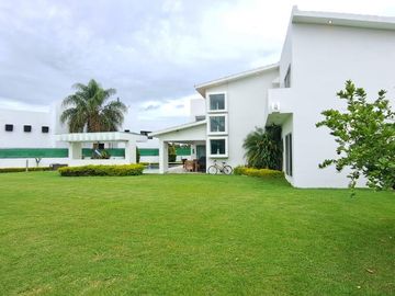 Casa en  venta en Lomas de Cocoyoc, Morelos