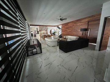 CASA EN VENTA DE ENTREGA INMEDIATA EN RPIVADA BLUE CEDAR, KIKTEIL.
