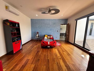 CASA EN VENTA DE ENTREGA INMEDIATA EN RPIVADA BLUE CEDAR, KIKTEIL.