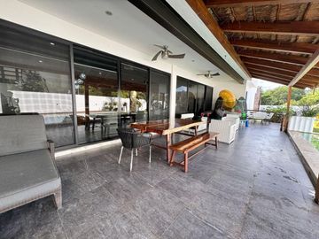 CASA EN VENTA DE ENTREGA INMEDIATA EN RPIVADA BLUE CEDAR, KIKTEIL.