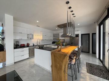 ESPECTACULAR CASA EN VENTA EN PRIVADA BLUE CEDAR UBICADA EN PUEBLO KIKTEIL.