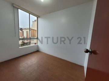 Venta de Casa de 3 pisos + azotea en Urbanización VillaClub III – Carabayllo