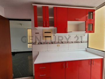 Venta de Casa de 3 pisos + azotea en Urbanización VillaClub III – Carabayllo