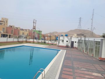 Venta de Casa de 3 pisos + azotea en Urbanización VillaClub III – Carabayllo