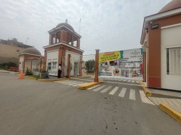 Venta de Casa de 3 pisos + azotea en Urbanización VillaClub III – Carabayllo