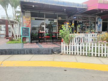 Venta de Casa de 3 pisos + azotea en Urbanización VillaClub III – Carabayllo