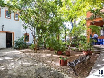 Increíble Residencia en García Ginerés en Venta