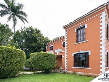 Increíble Residencia en García Ginerés en Venta