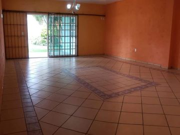 Casa en  venta en FRACCIONAMIENTO VERGELES OAXTEPEC, MORELOS