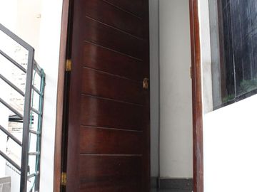 Casa en venta de 4 pisos a espaldas del Mall Aventuira de SJL