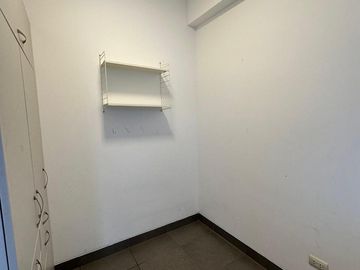 VENTA DE DUPLEX DE 2 DORMITORIOS EN MIRAFLORES