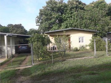Sea Confiable vende  propiedad (2  viviendas )ubicada en Pesé
