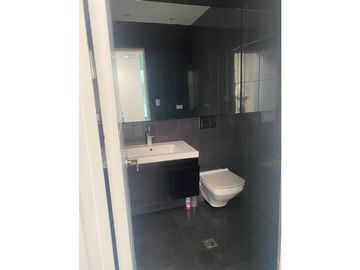 ALQUILER Y VENTA DE OFICINA EN FINANCIAL PARK 292m2 JP