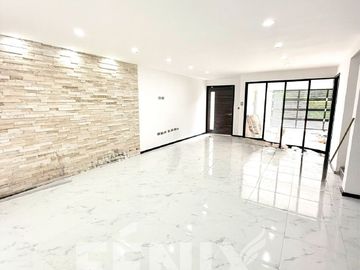 Casa en venta en Imperial de las Ánimas- Colindancia con área verde