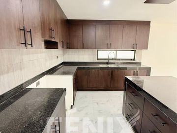 Casa en venta en Imperial de las Ánimas- Colindancia con área verde