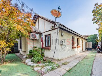 Acogedora casa en venta - La Florida Alta