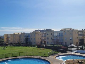 Departamento En Venta De 3 Dorm. En El Quisco Norte