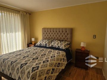 Departamento En Venta De 3 Dorm. En El Quisco Norte
