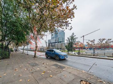 Estacionamientocubierta  en venta ubicado en Centro Histórico de Santiago