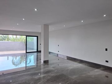 CASA EN VENTA SAN PEDRO GARZA GARCIA REMODELADA