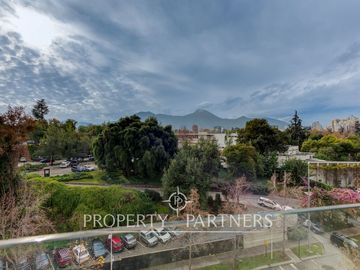 Vista al club de golf, edificio exclusivo, alta seguridad