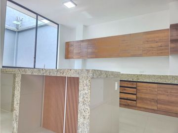 VENTA CASA NUEVA CON PISCINA EN PLAZA ASTURIAS SANTO DOMINGO