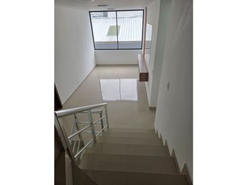 VENTA CASA NUEVA CON PISCINA EN PLAZA ASTURIAS SANTO DOMINGO