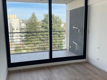 Departamento en venta - 2 Dormitorios 1 Baño - 106Mts2 - Saavedra