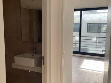 Departamento en venta - 2 Dormitorios 1 Baño - 106Mts2 - Saavedra