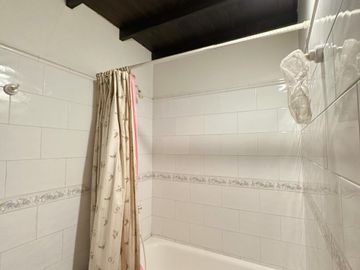 Casa en venta - 3 Dormitorios 2 Baños - Pilar