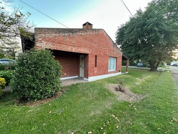Casa en venta - 3 Dormitorios 2 Baños - Pilar