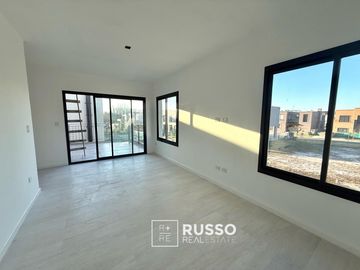CASA A ESTRENAR CON AMARRA - VILA MARINA 2