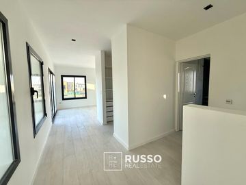 CASA A ESTRENAR CON AMARRA - VILA MARINA 2