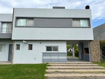 Venta Casa en Haras  Santa Maria La Caballeriza Escobar YM