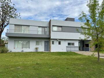 Venta Casa en Haras  Santa Maria La Caballeriza Escobar YM