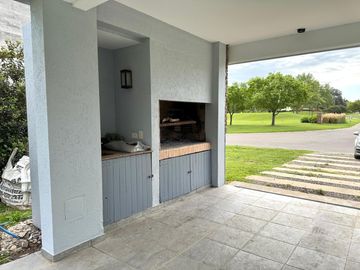 Venta Casa en Haras  Santa Maria La Caballeriza Escobar YM
