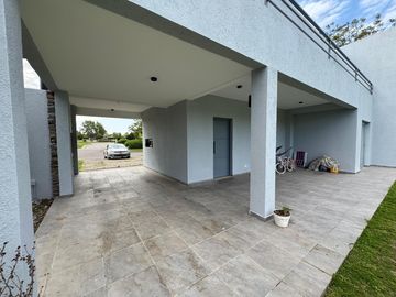 Venta Casa en Haras  Santa Maria La Caballeriza Escobar YM