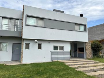 Venta Casa en Haras  Santa Maria La Caballeriza Escobar YM