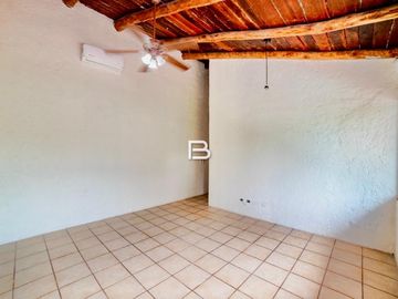 Casa con alberca en Venta en Colegios Cancún