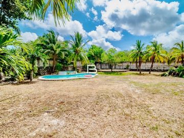 Casa con alberca en Venta en Colegios Cancún