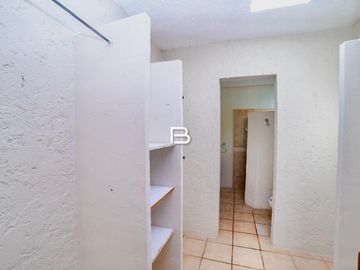 Casa con alberca en Venta en Colegios Cancún