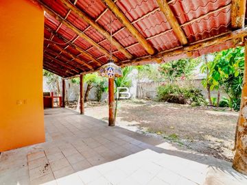 Casa con alberca en Venta en Colegios Cancún