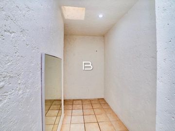 Casa con alberca en Venta en Colegios Cancún